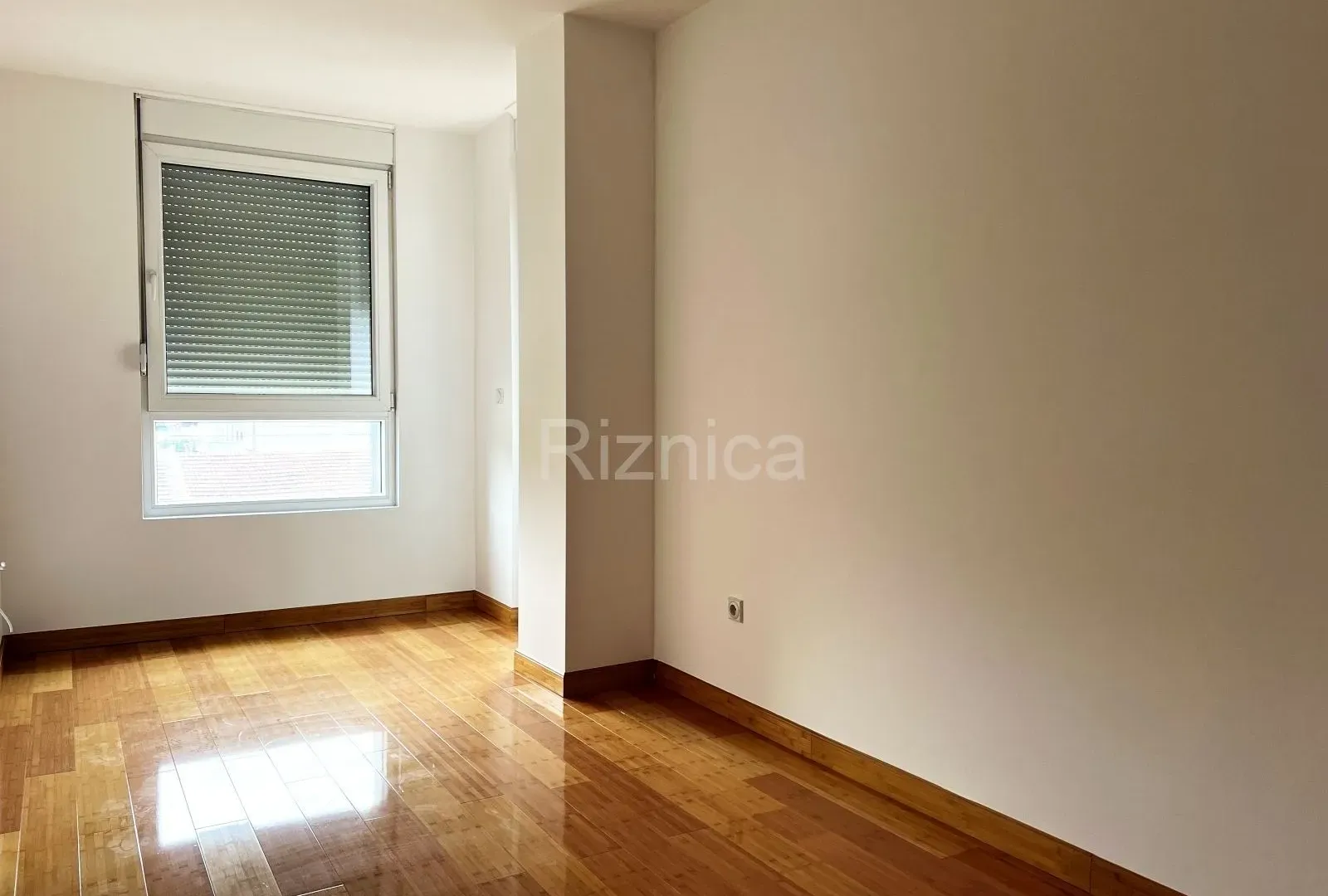 Prodaja, dvosoban stan, 70m², Pantelej, Niš