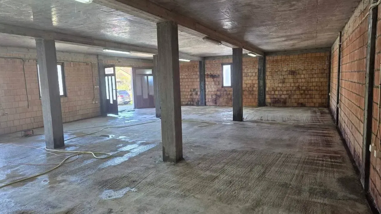 Rent, office space, 150m², Radanovići, Kotor