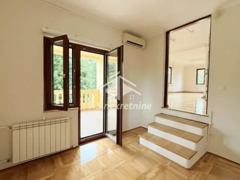 Izdavanje, stan, 210m², Savski Venac, Beograd - image 25