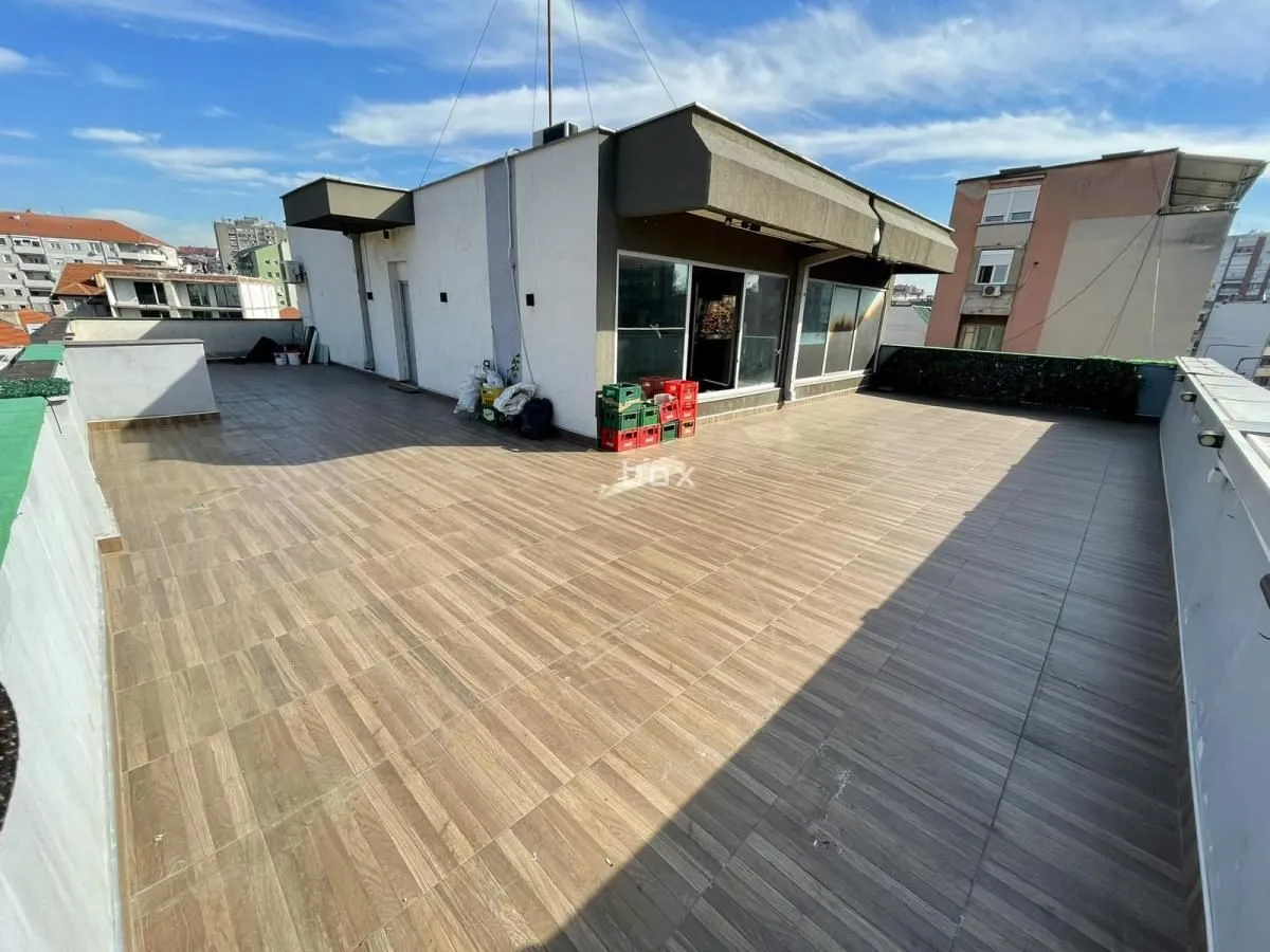 Rent, office space, 222m², Centar, Niš