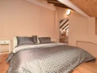 Izdavanje, kuća, 300m², Radanovići, Kotor - image 11