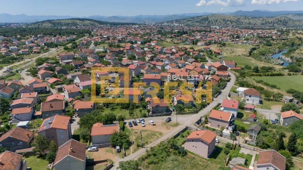Prodaja, plac, 700m², Zlatica, Podgorica