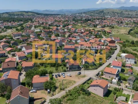 Sale, land lot, 700m², Zlatica, Podgorica