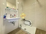 Izdavanje, dvosoban stan, 75m², City Kvart, Podgorica - image 11