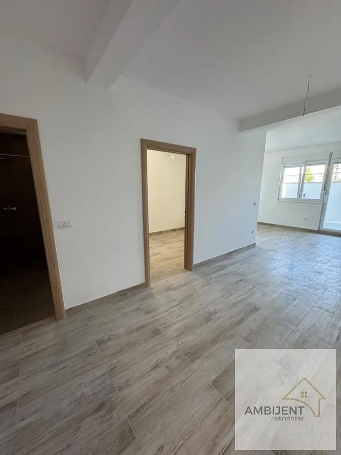 Prodaja, dvosoban stan, 44m², Ledine, Beograd