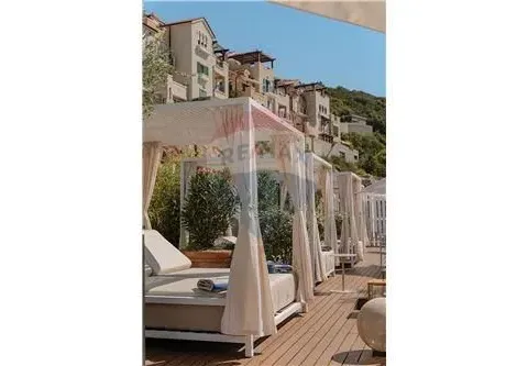Sale, one bedroom apartment, 75m², Luštica, Herceg Novi - image 7