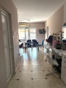 Sale, house, 291m², Petlovo Brdo, Beograd - image 11