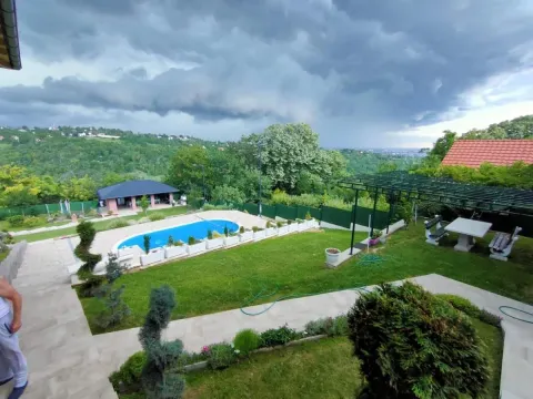 Prodaja, kuća, 151m², Sremska Kamenica, Petrovaradin