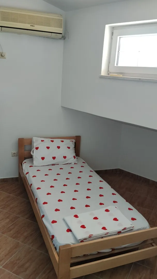 Rent, two bedroom apartment, 70m², Sutomore, Bar