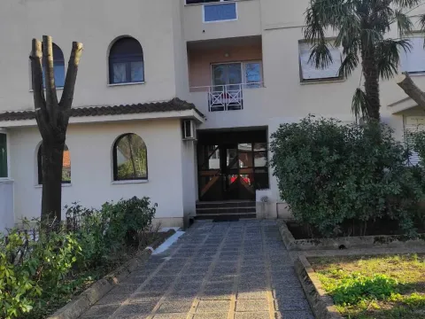 Rent, one bedroom apartment, 42m², Gorica C, Podgorica - image 10