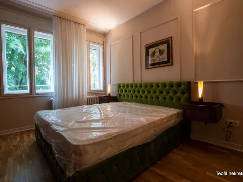 Izdavanje, trosoban stan, 103m², Savski Venac, Beograd - image 9