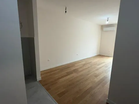 Prodaja, jednosoban stan, 40m², Central Point, Podgorica - image 8