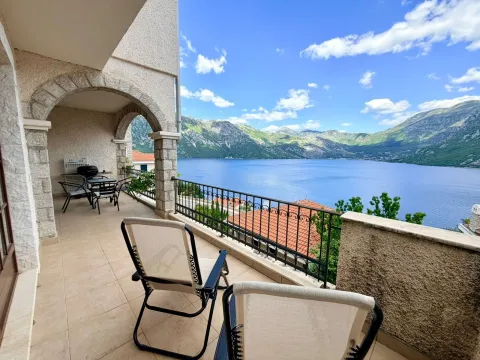 Sale, two bedroom apartment, 87m², Morinj, Kotor - image 2