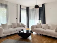 Izdavanje, dvosoban stan, 100m², Dalmatinska ulica, Podgorica - image 2