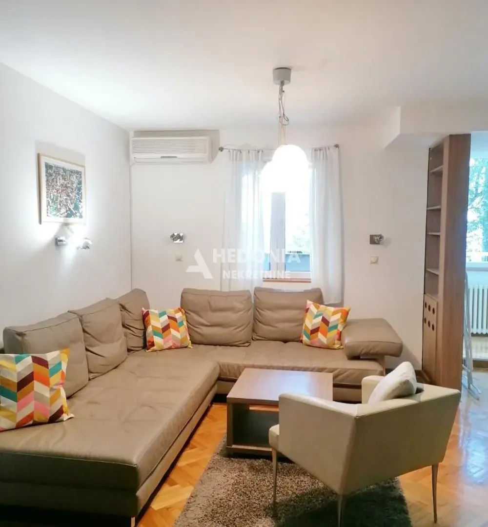 Izdavanje, trosoban stan, 90m², Savski Venac, Beograd
