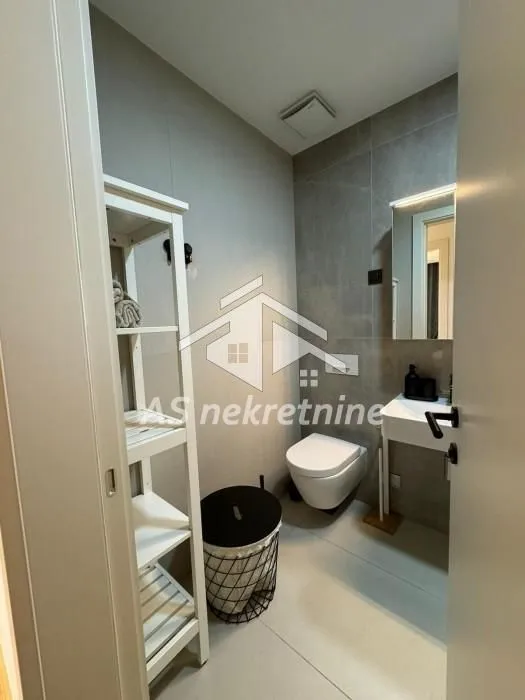 Izdavanje, trosoban stan, 69m², Stari Grad, Beograd