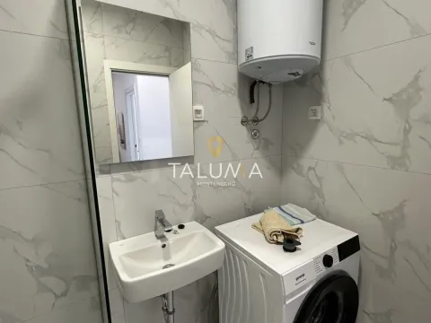 Rent, two bedroom apartment, 64m², Stari Aerodrom, Podgorica - image 9