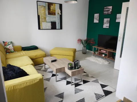 Rent, one bedroom apartment, 55m², Centar, Kolašin - image 2