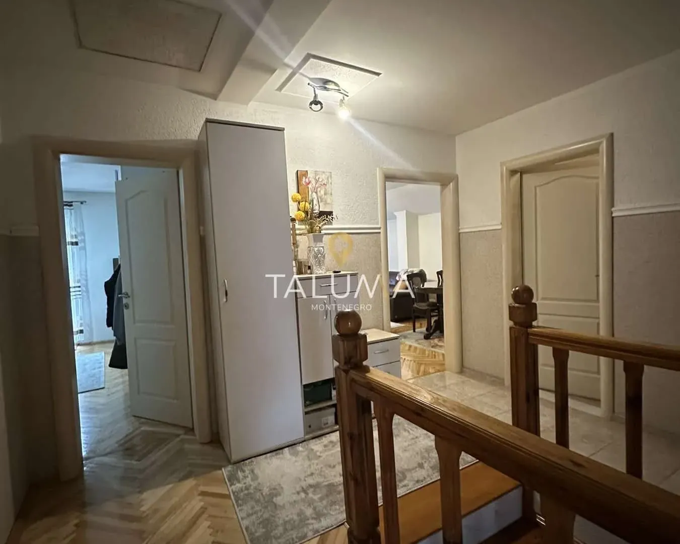 Sale, house, 146m², Stari Aerodrom, Podgorica