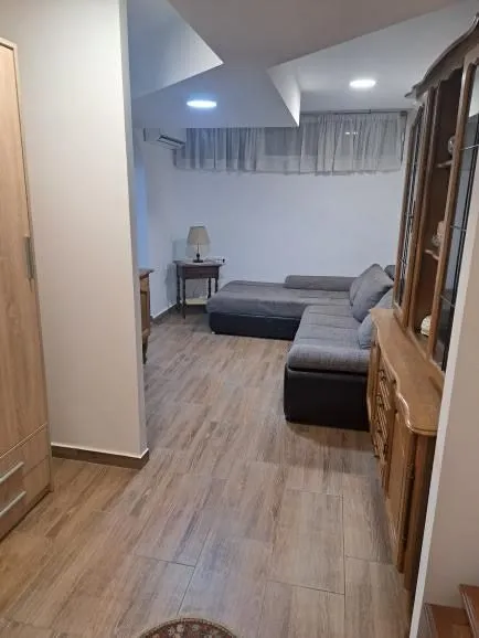 Izdavanje, garsonjera, 28m², Podgorica, Crna Gora