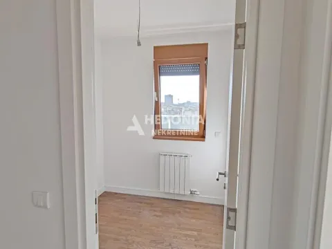 Rent, four bedroom apartment, 131m², Zemun Sve Podlokacije, Beograd - image 9