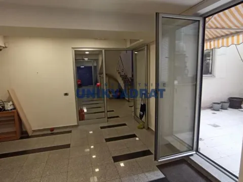 Rent, office space, 180m², Đeram Pijaca, Beograd - image 16