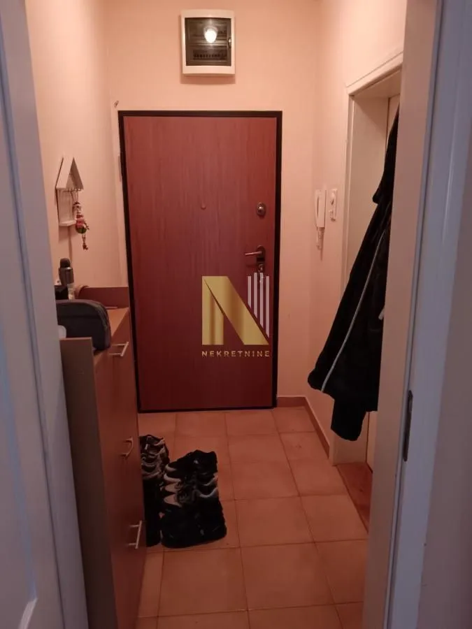 Izdavanje, trosoban stan, 58m², Bulevar Oslobodjenja, Novi Sad Sve Podlokacije