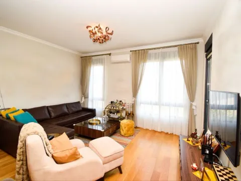 Izdavanje, dvosoban stan, Tološi, Podgorica - image 2