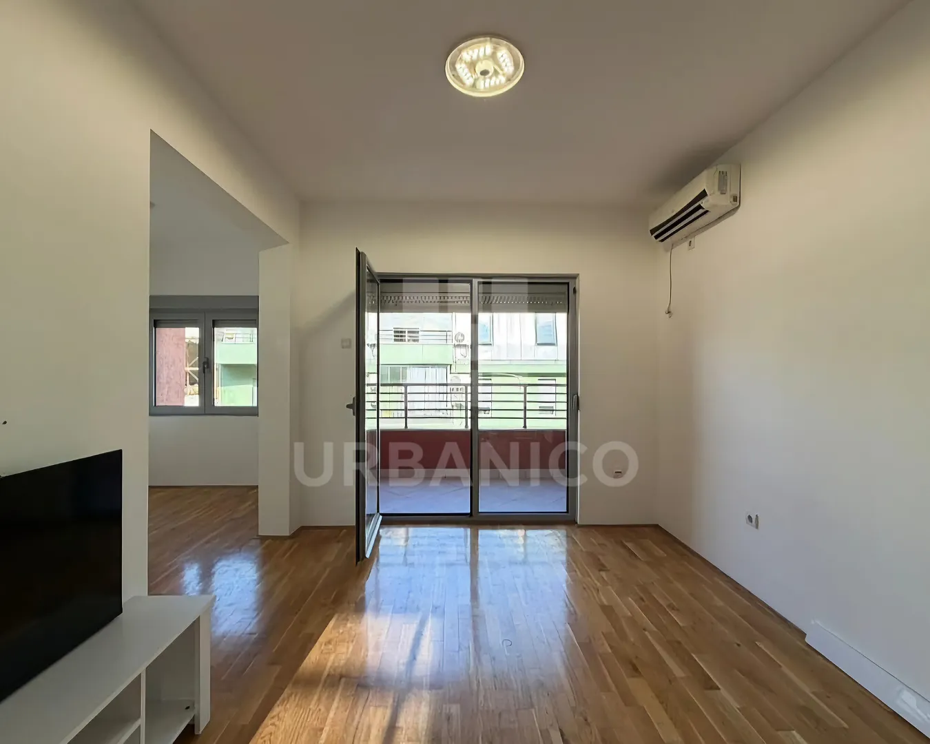 Prodaja, dvosoban stan, 44m², Krivi Most, Podgorica