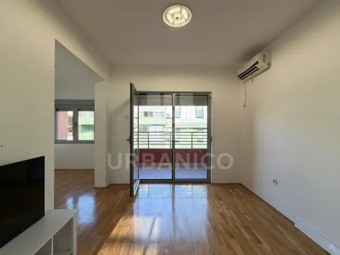 Prodaja, dvosoban stan, 44m², Krivi Most, Podgorica - image 1