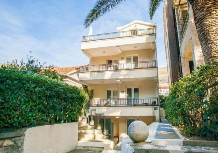 Prodaja, kuća, 145m², Petrovac, Budva