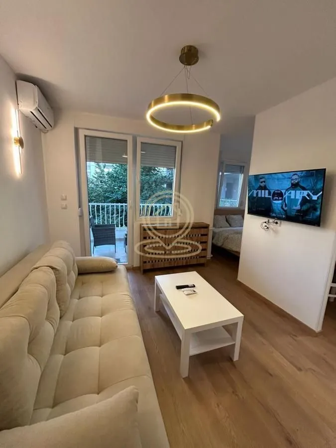 Izdavanje, jednosoban stan, 35m², Stari Grad, Beograd