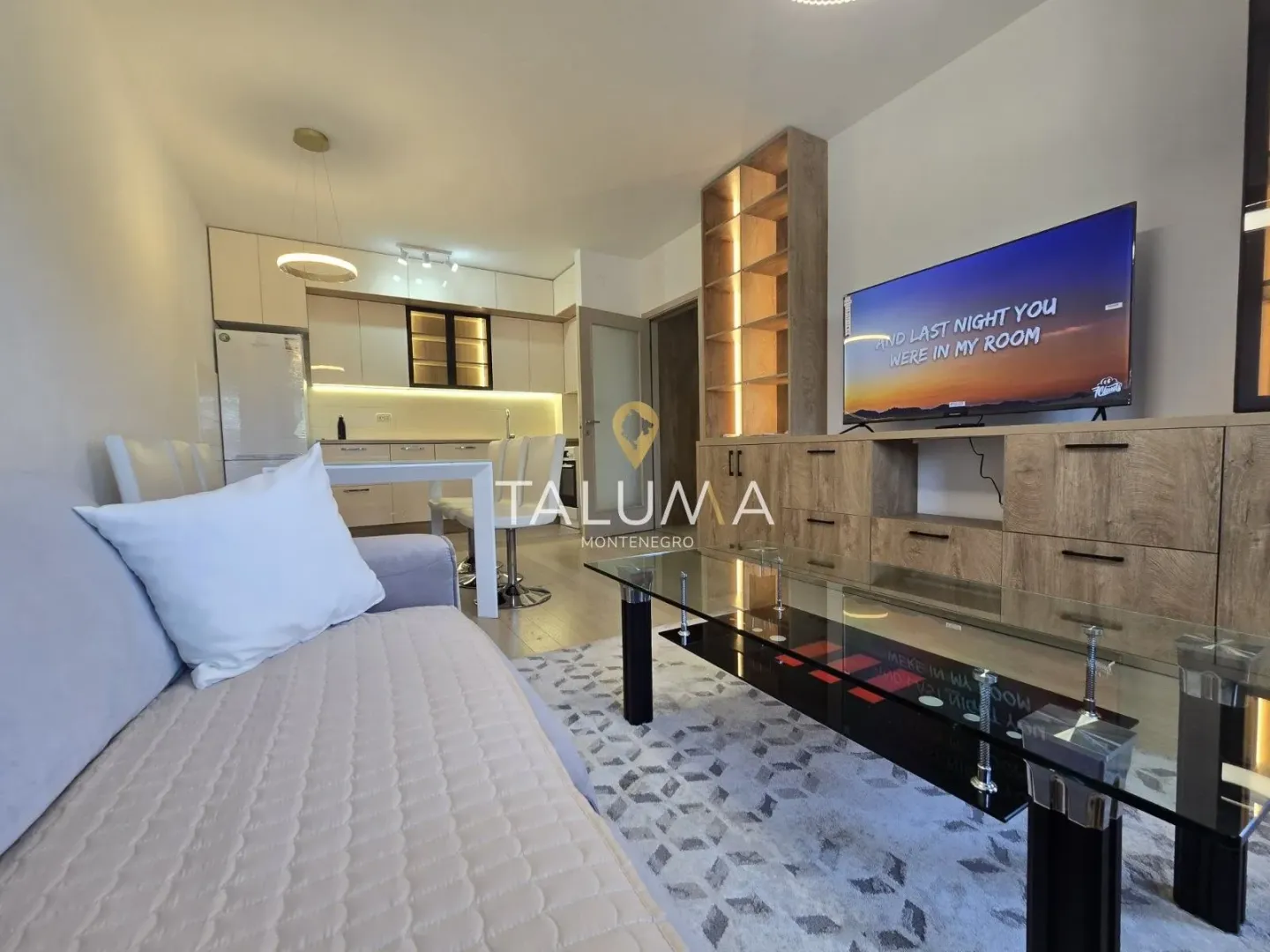 Rent, two bedroom apartment, 70m², City Kvart, Podgorica