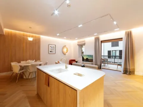 Sale, three bedroom apartment, 201m², Tivat, Crna Gora - image 25