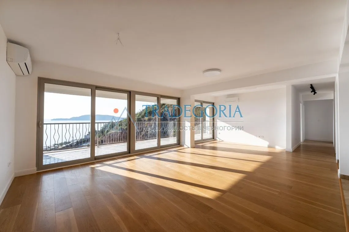 Prodaja, trosoban stan, 160m², Pržno, Budva