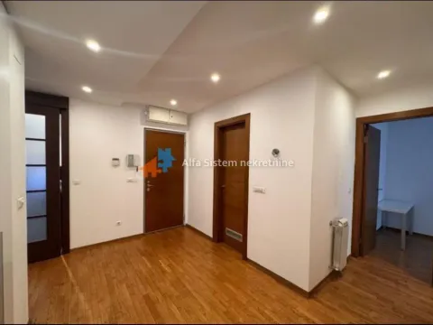Izdavanje, trosoban stan, 82m², Vračar Sve Podlokacije, Beograd - image 2