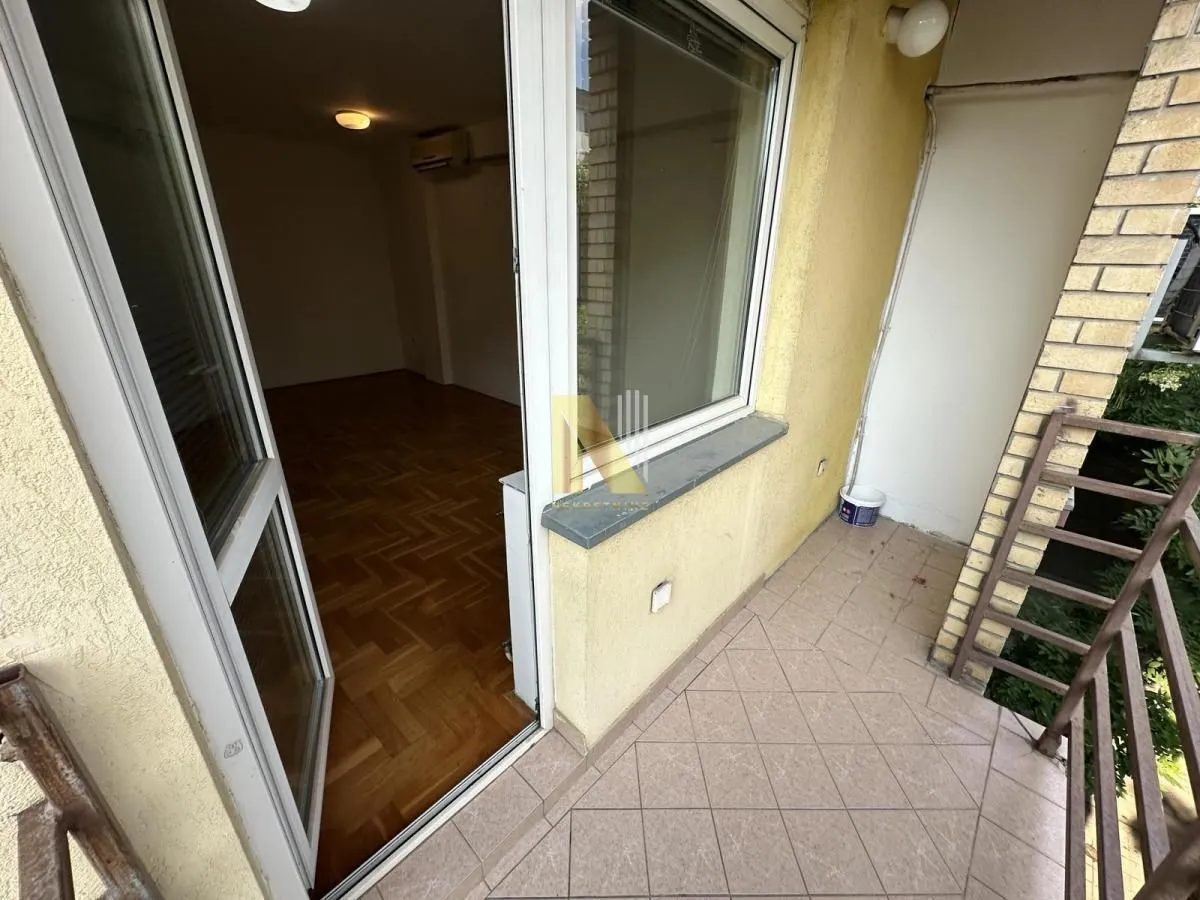 Prodaja, dvosoban stan, 48m², Sajmište, Novi Sad