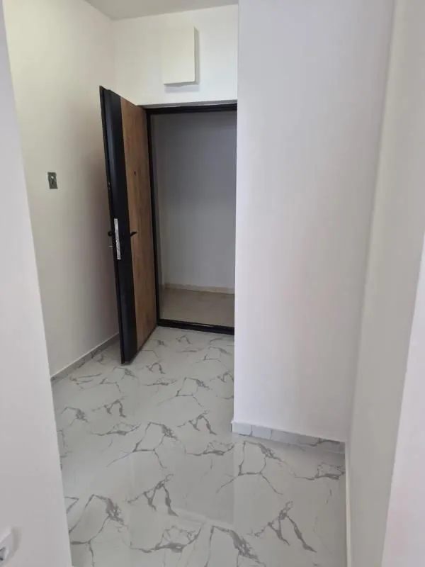 Prodaja, jednosoban stan, 46m², Lazi, Budva