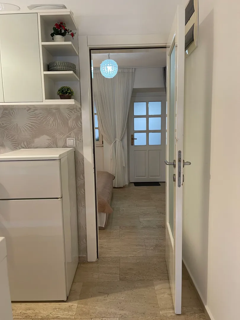 Rent, one bedroom apartment, 65m², Petrovac, Budva
