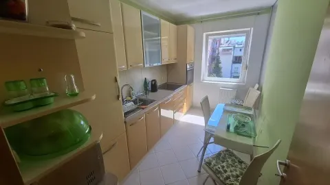 Izdavanje, dvosoban stan, 56m², Centar, Novi Sad - image 4
