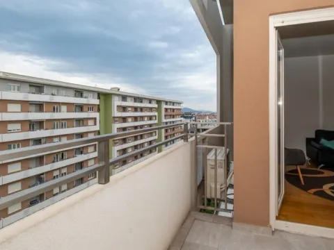 Izdavanje, jednosoban stan, 53m², Podgorica, Crna Gora - image 8