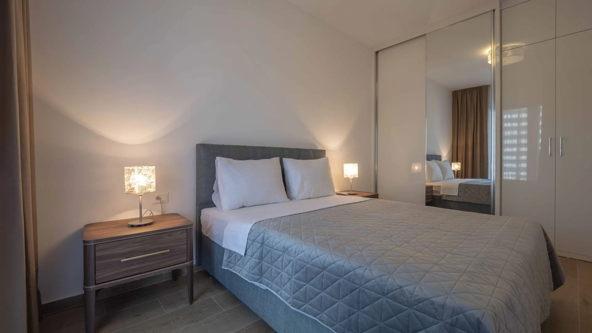 Izdavanje, jednosoban stan, 56m², Gospoština, Budva