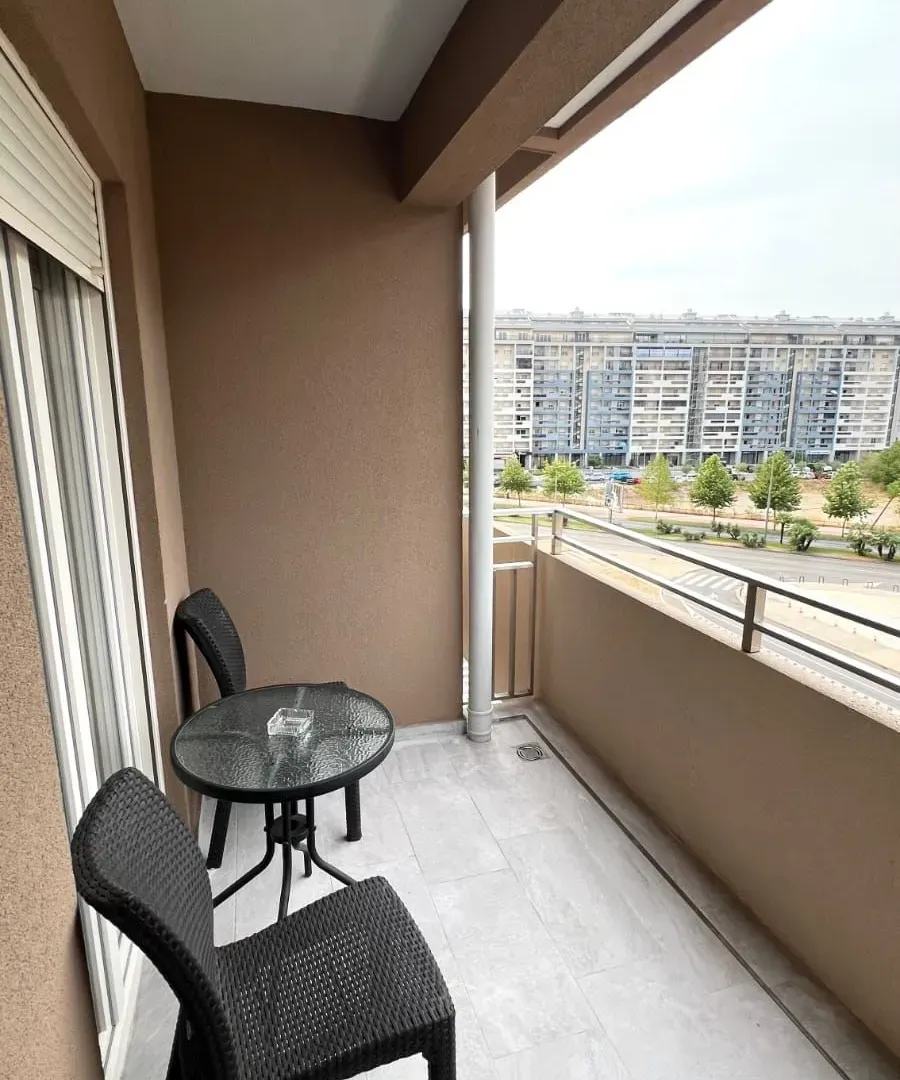 Izdavanje, jednosoban stan, 47m², Central Point, Podgorica