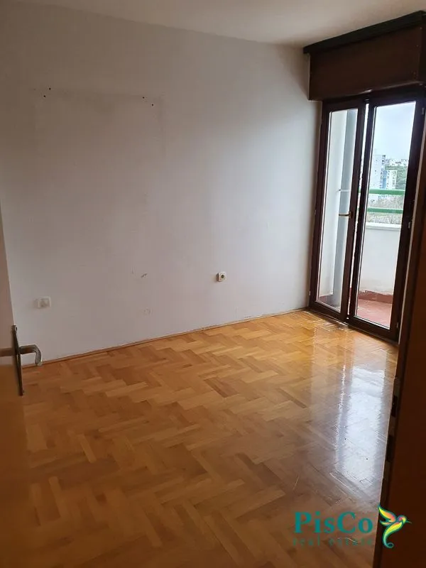 Prodaja, trosoban stan, 105m², Blok 6, Podgorica