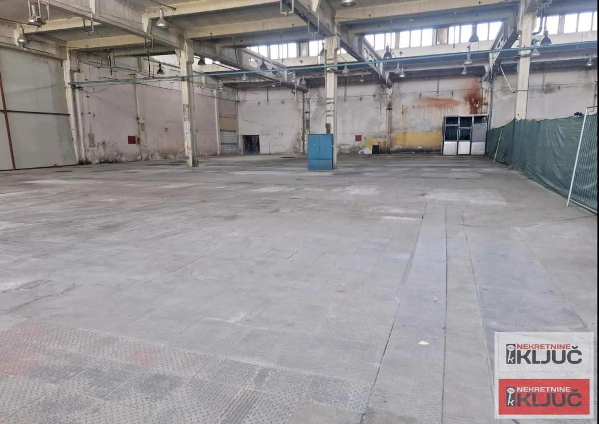 Izdavanje, poslovni prostor, 1300m², Salajka, Novi Sad Sve Podlokacije