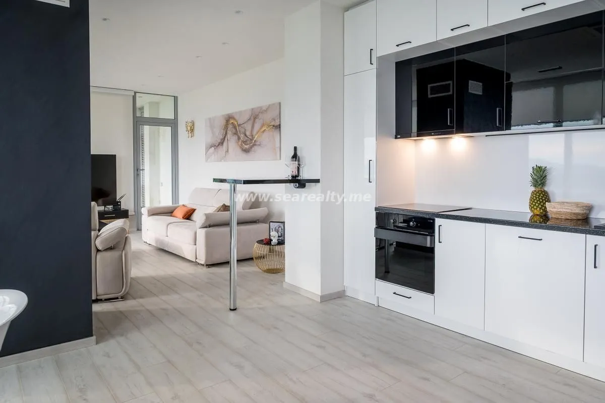 Prodaja, kuća, 280m², Tivat, Crna Gora