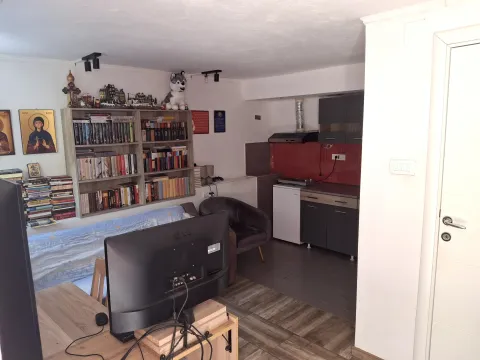 Prodaja, garsonjera, 20m², Malo Brdo, Podgorica - image 8