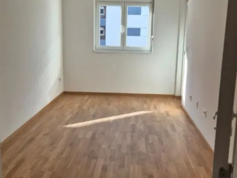 Prodaja, stan, 74m², Stari Aerodrom, Podgorica - image 6