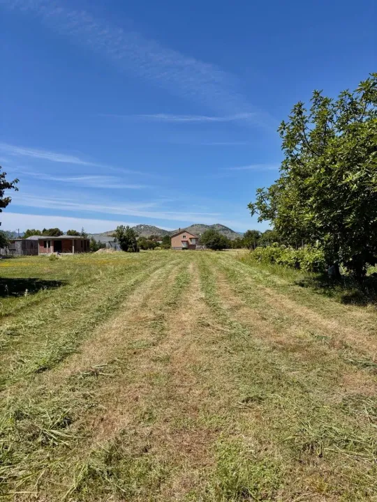 Prodaja, plac, 2023m², Zeta, Podgorica