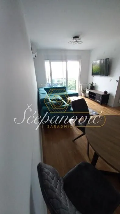 Prodaja, trosoban stan, 55m², Novo naselje, Novi Sad
